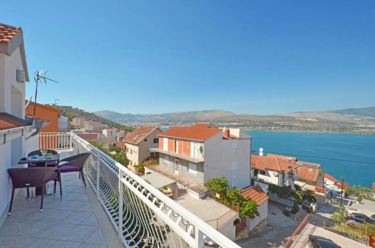 Apartments Pitesa Trogir