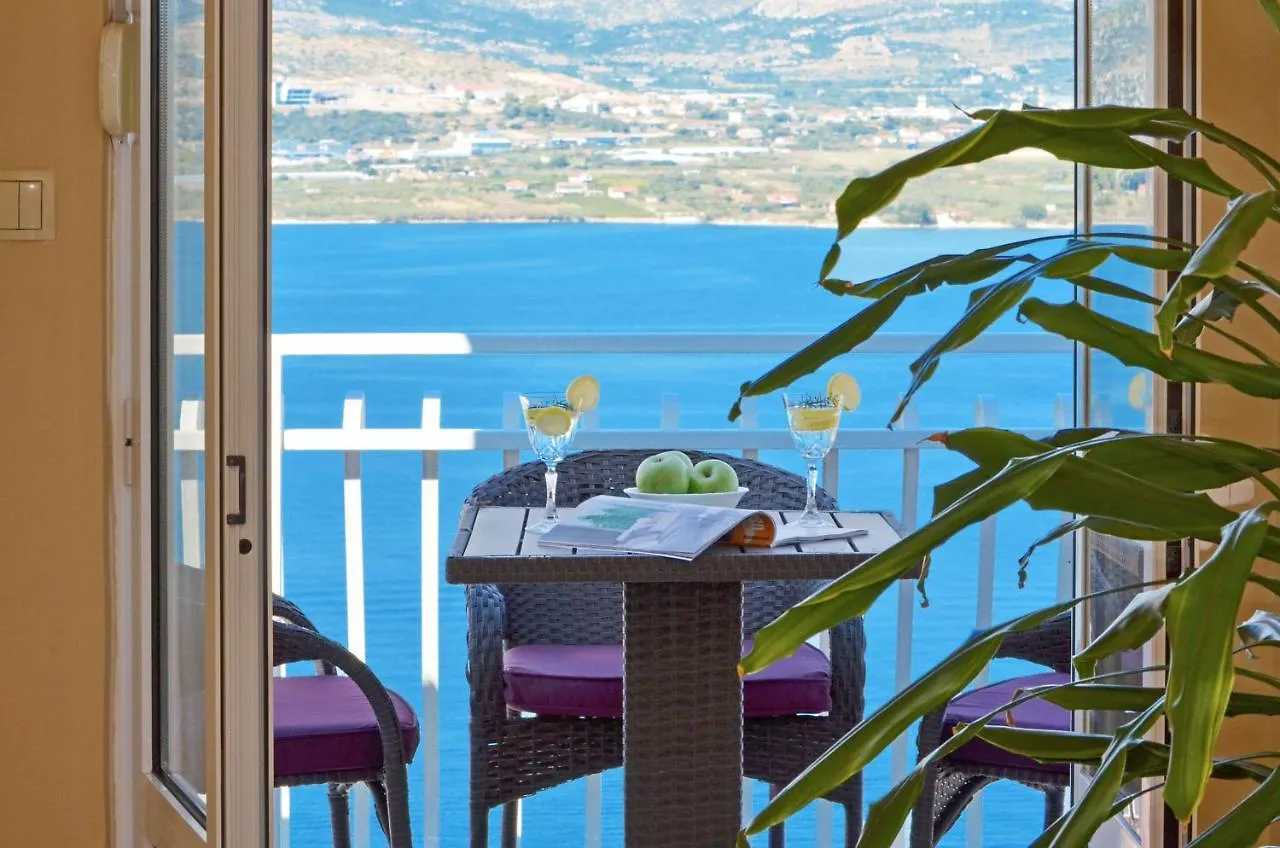 Apartments Pitesa Trogir 0*,  Croatia