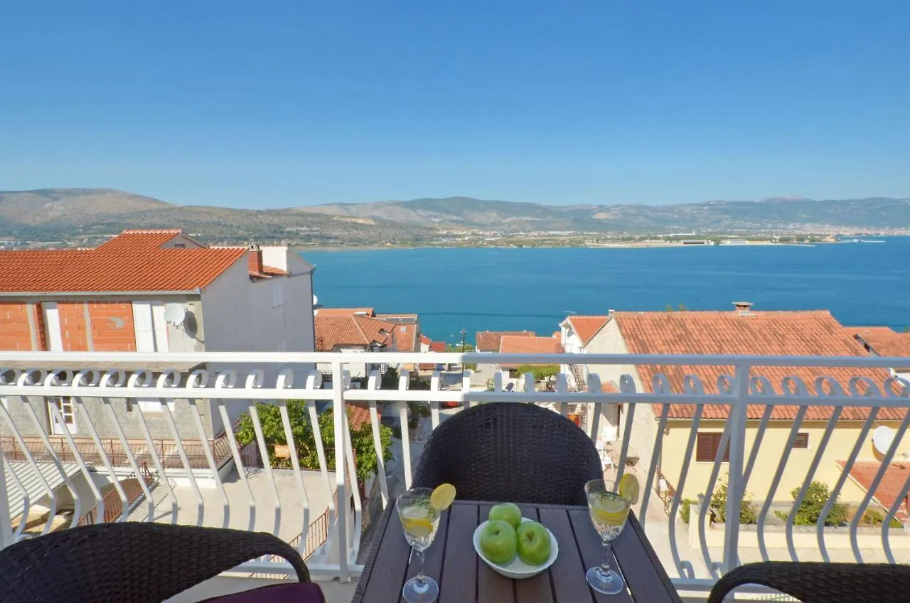 Apartments Pitesa Trogir