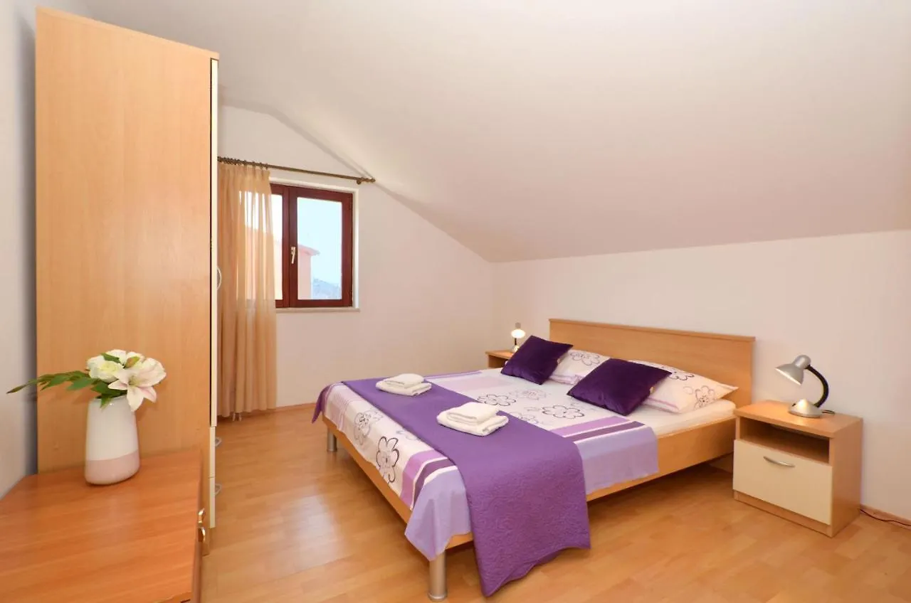 Apartments Pitesa Trogir