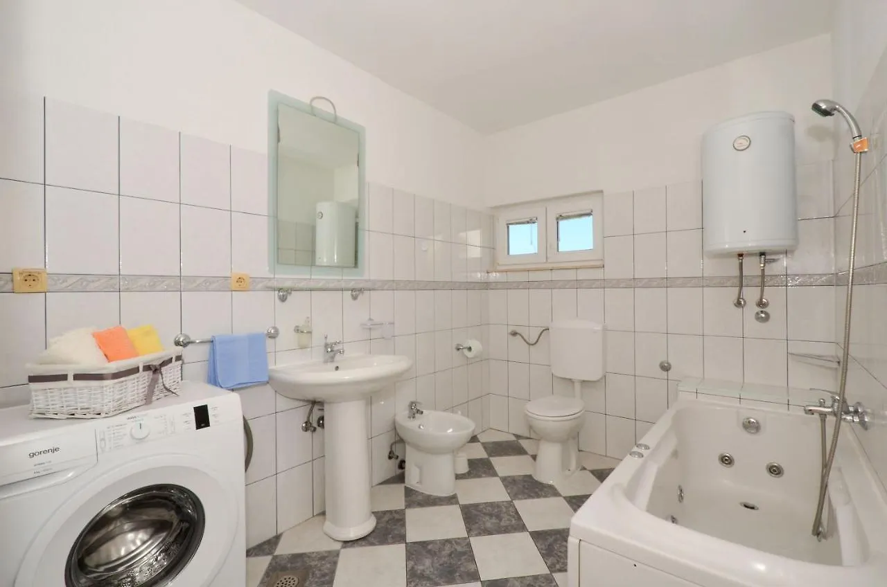 Apartments Pitesa Trogir