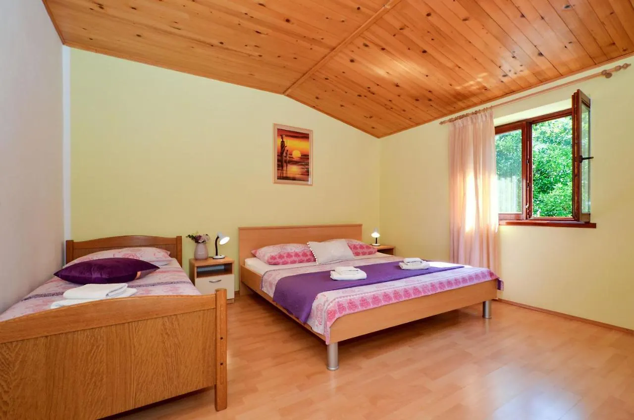 Apartments Pitesa Trogir