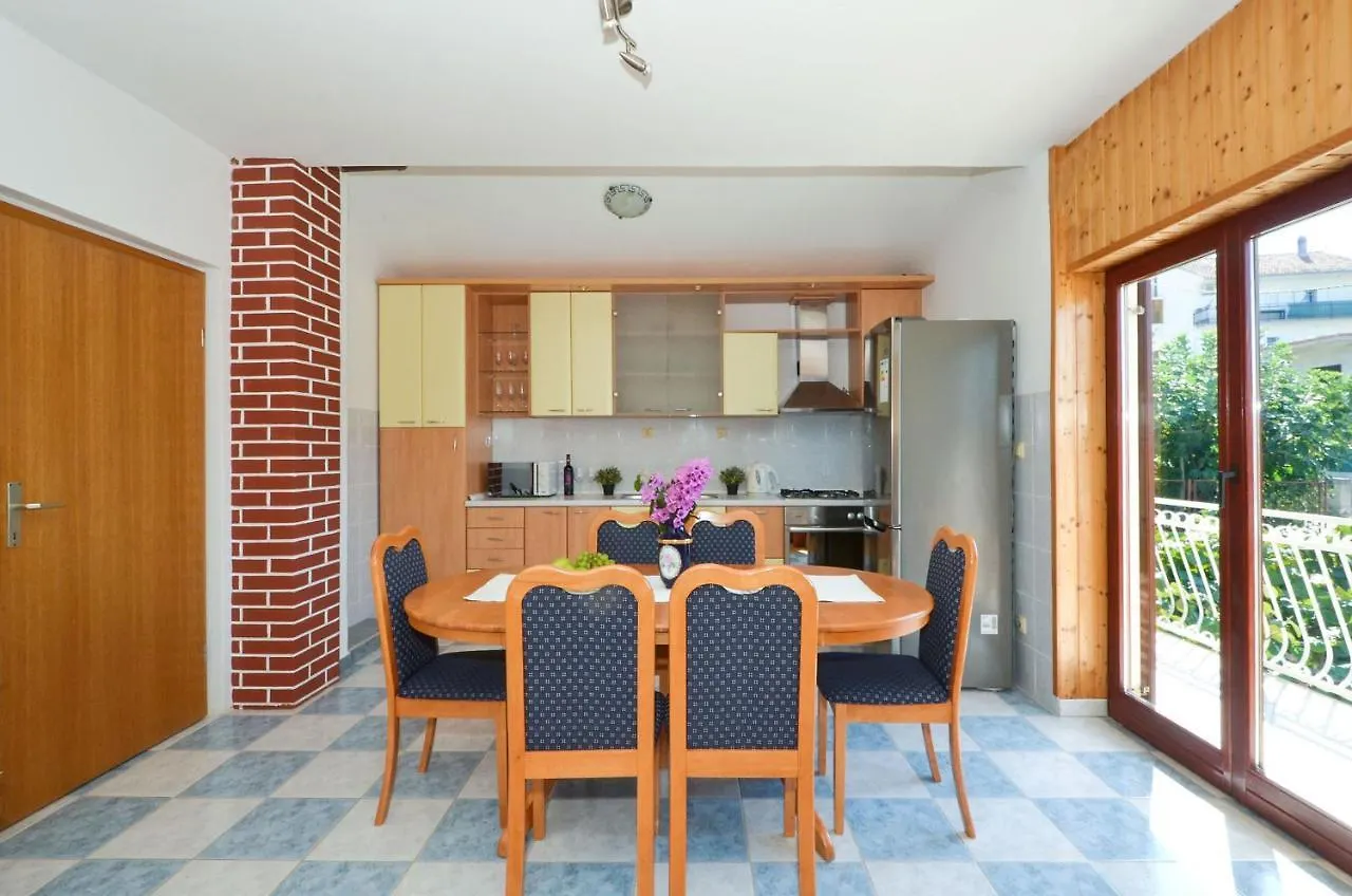 Apartments Pitesa Trogir