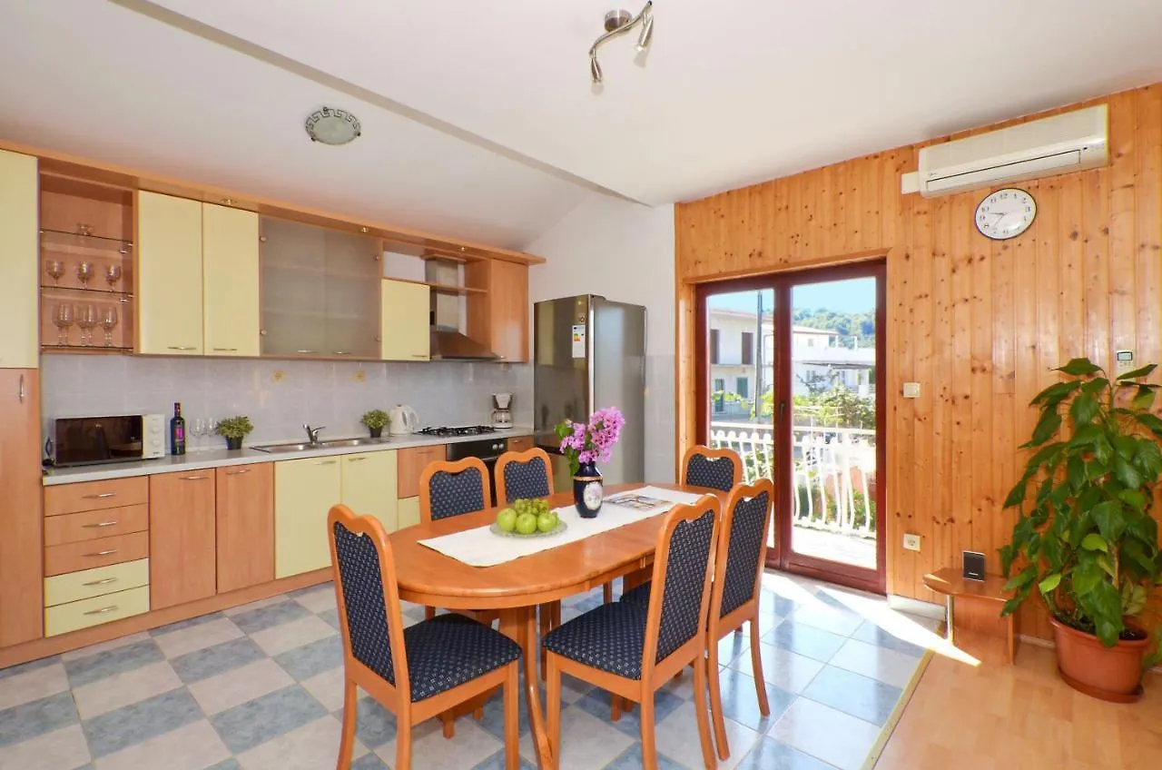 Apartments Pitesa Trogir
