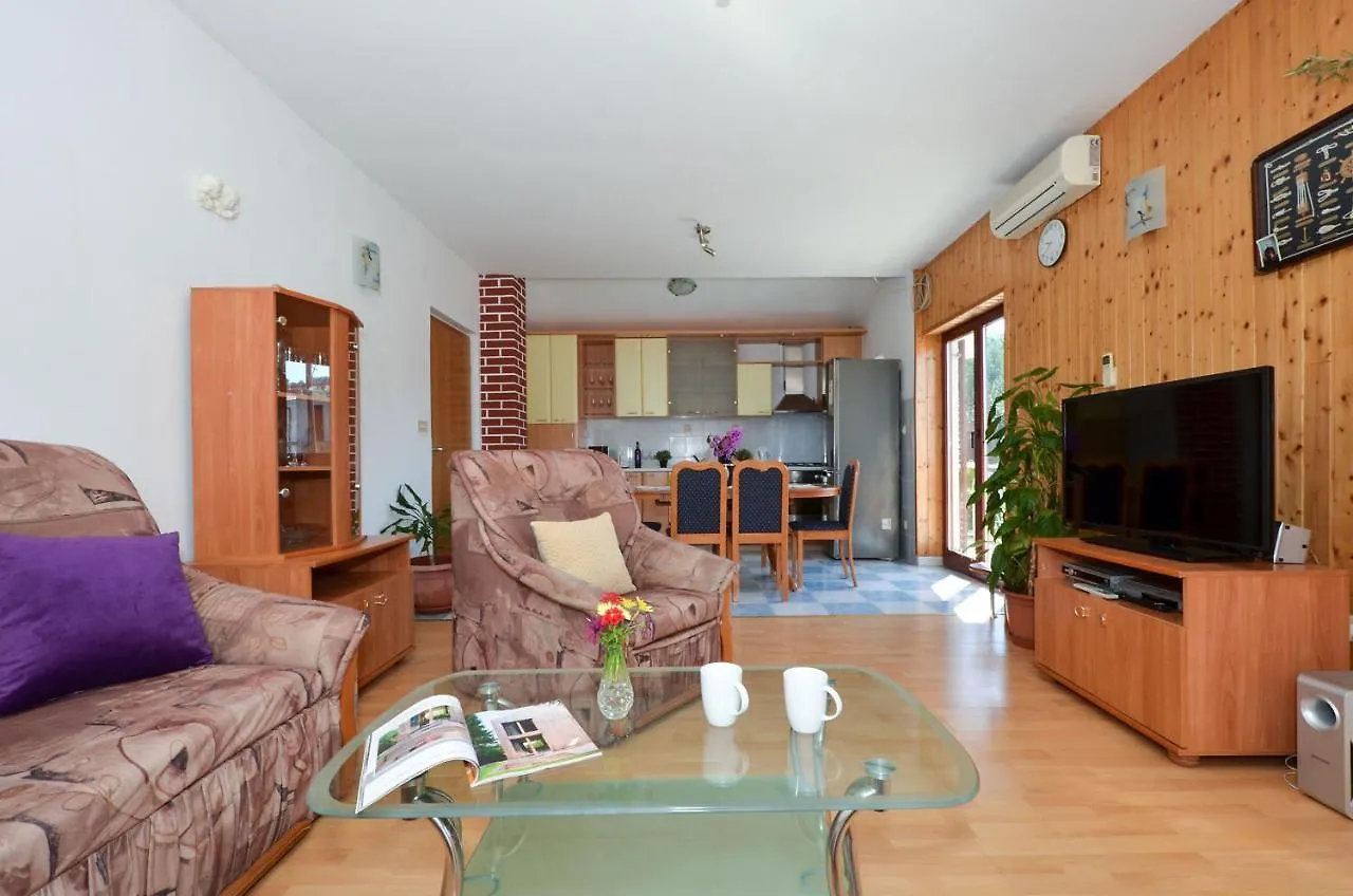 Apartments Pitesa Trogir