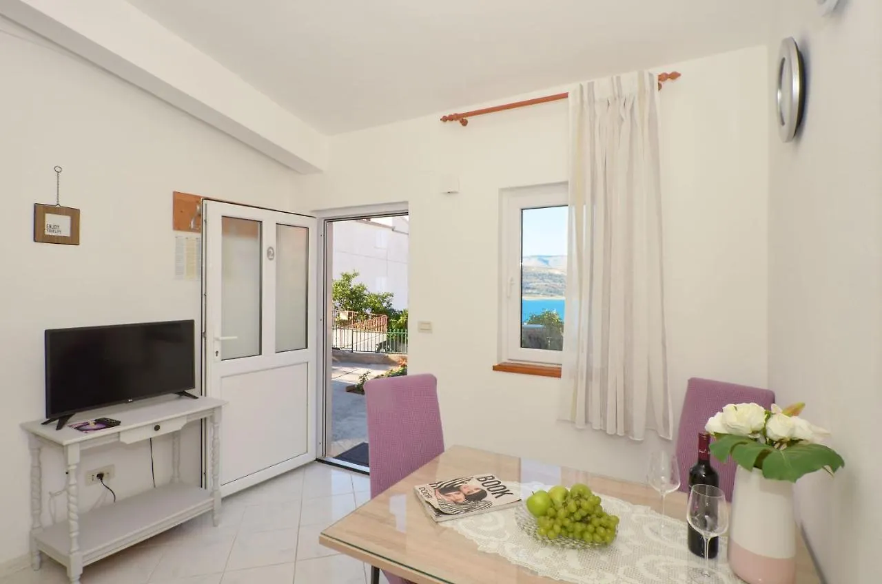 Apartments Pitesa Trogir Croatia