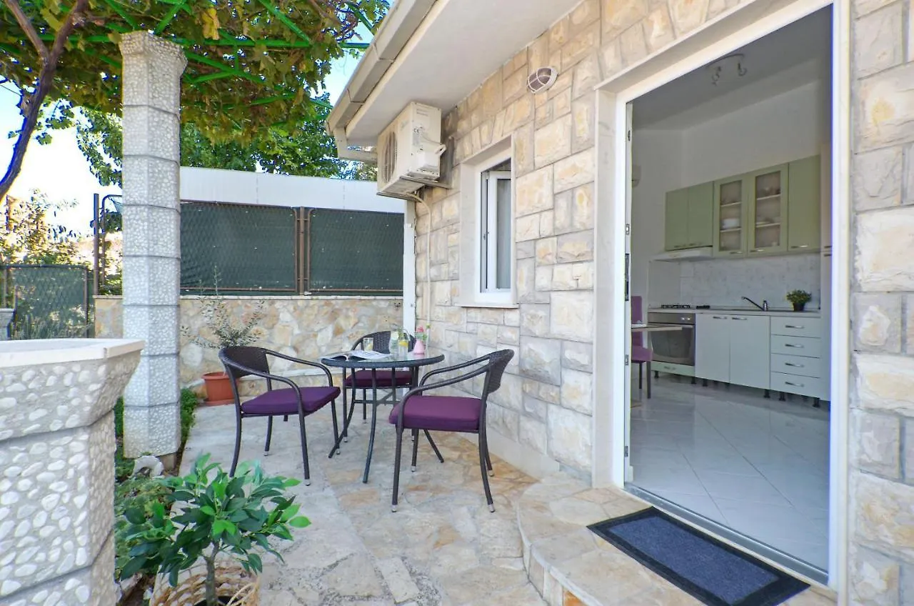 Apartments Pitesa Trogir 0*,  Croatia