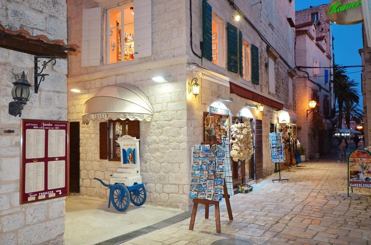 Apartments Pitesa Trogir