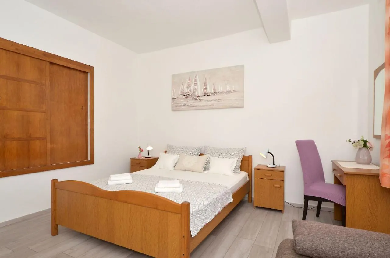 Apartments Pitesa Trogir 0*,  Croatia