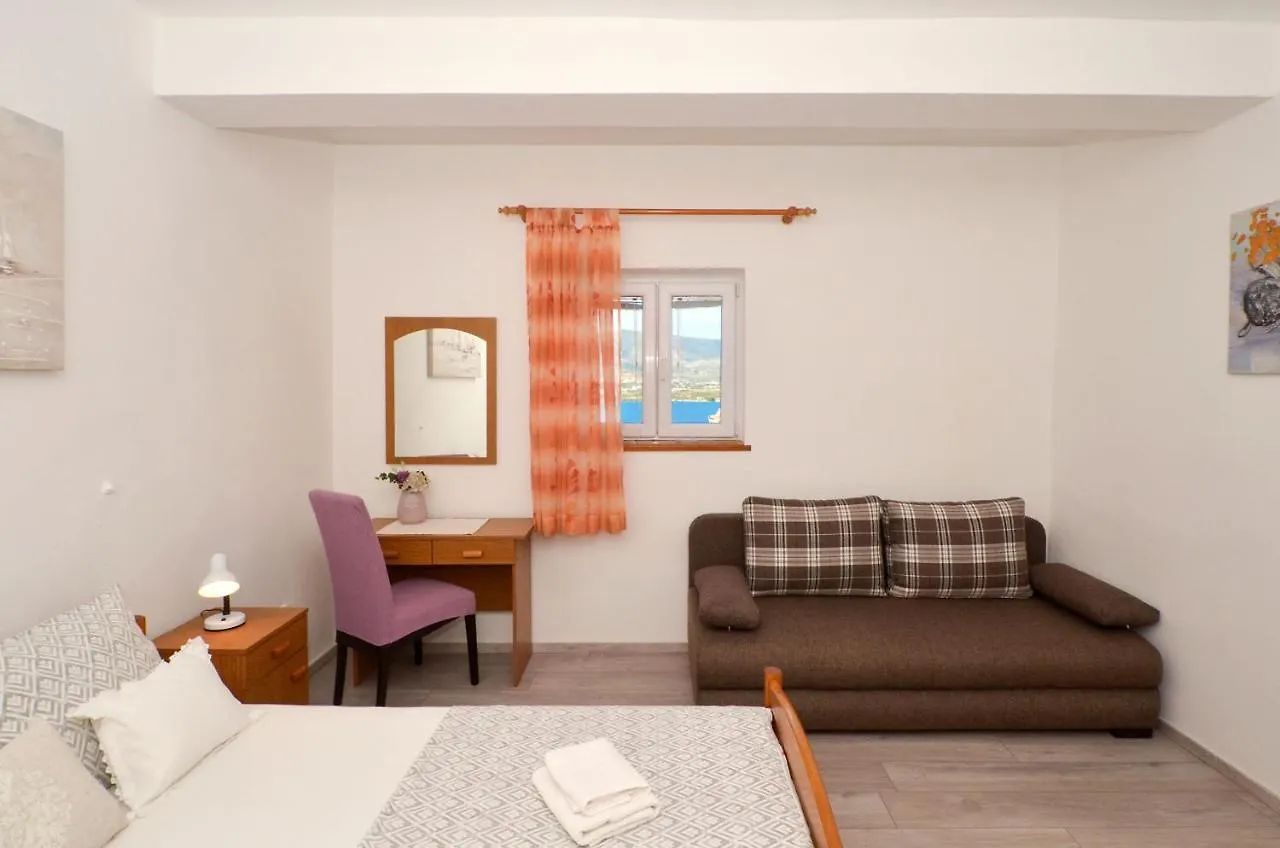 Apartments Pitesa Trogir