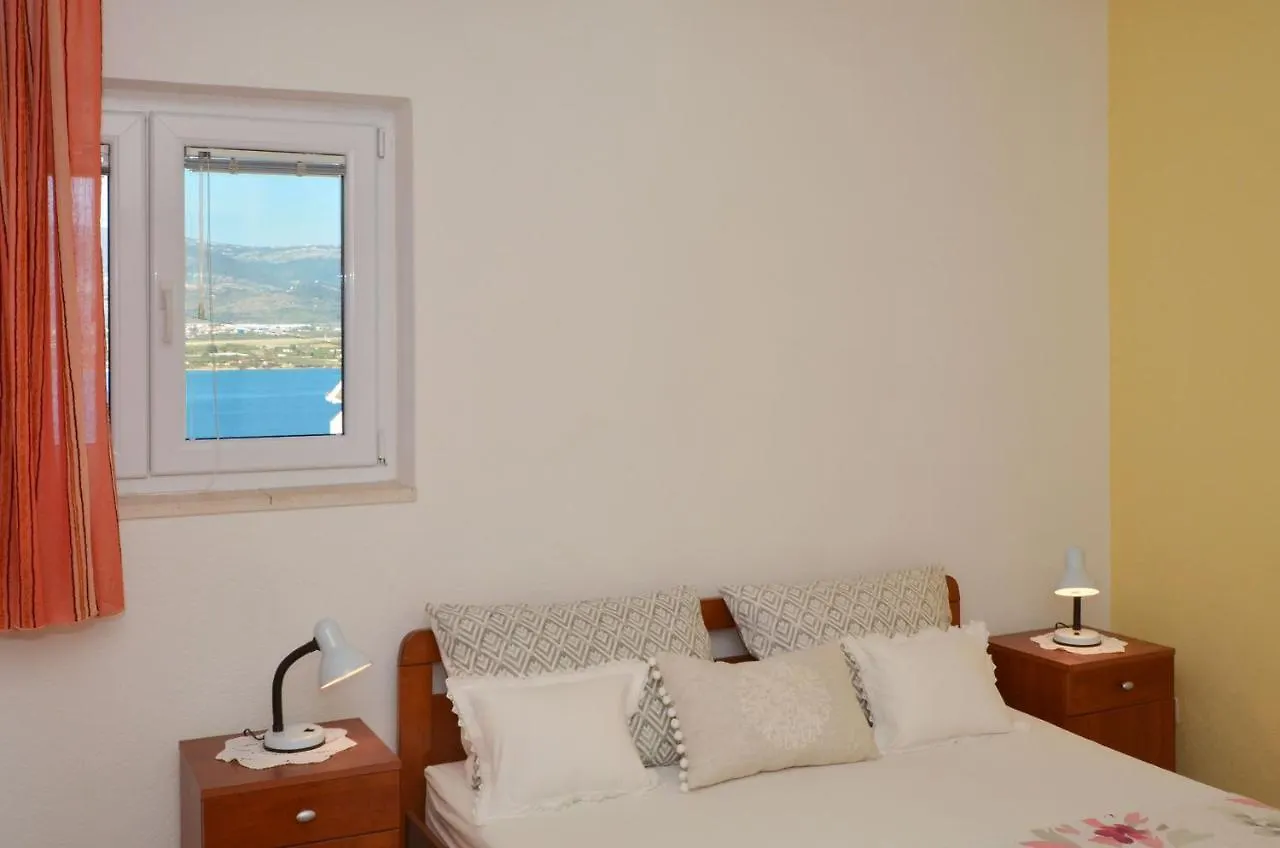 Apartments Pitesa Trogir