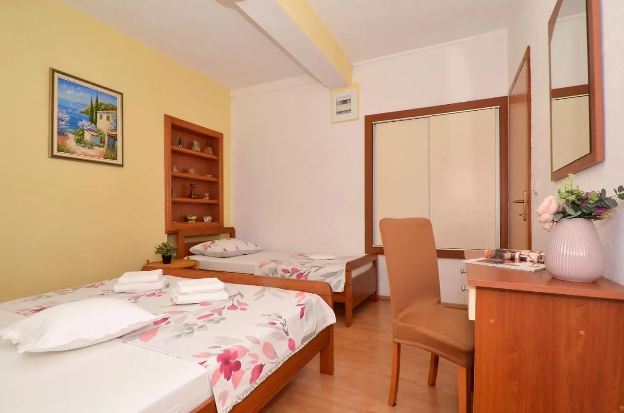 Apartments Pitesa Trogir