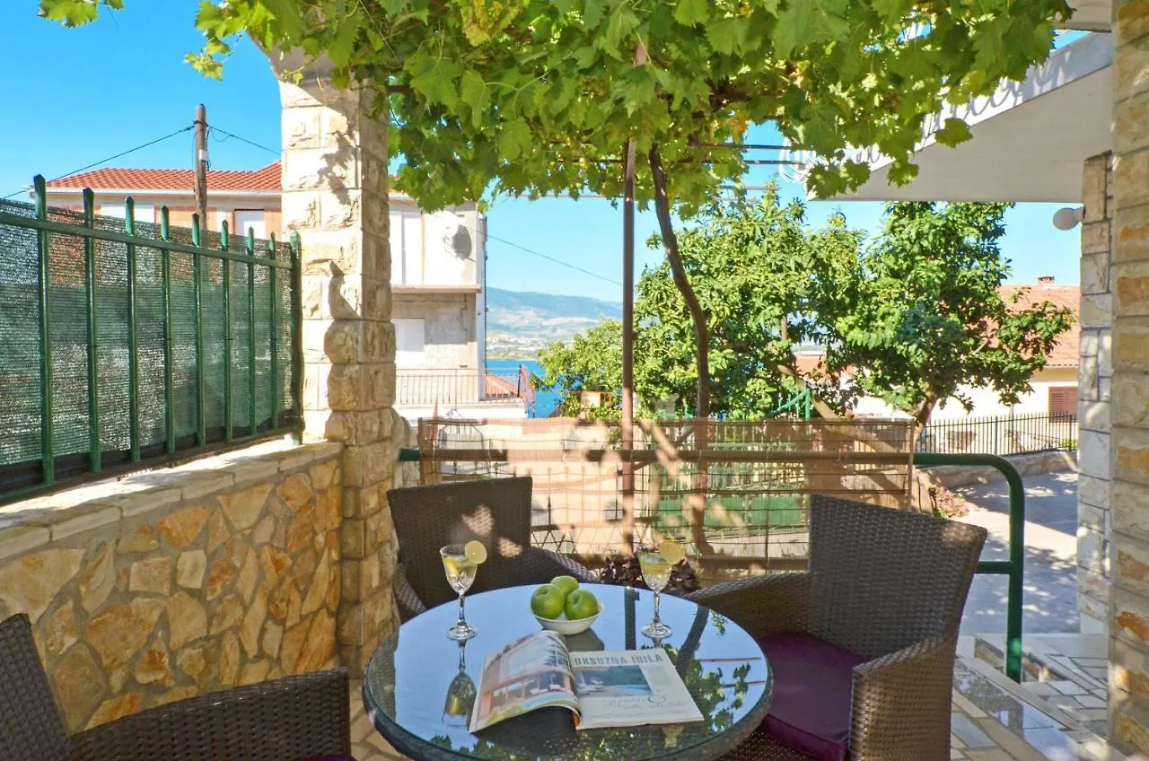 Apartments Pitesa Trogir Croatia