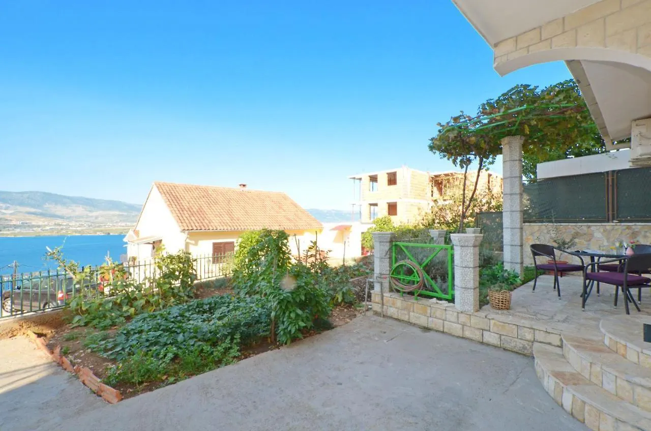 Apartments Pitesa Trogir