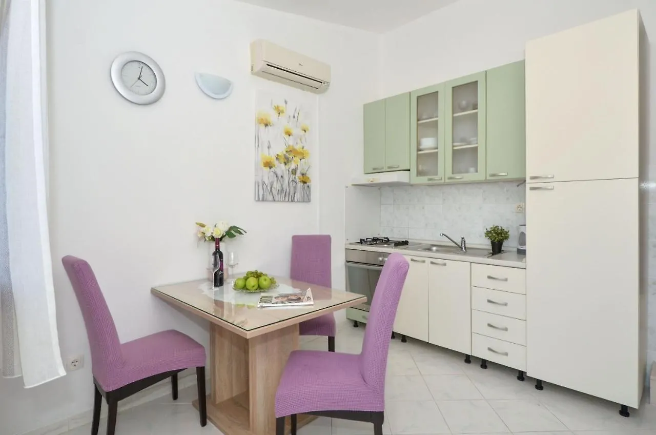 Apartments Pitesa Trogir