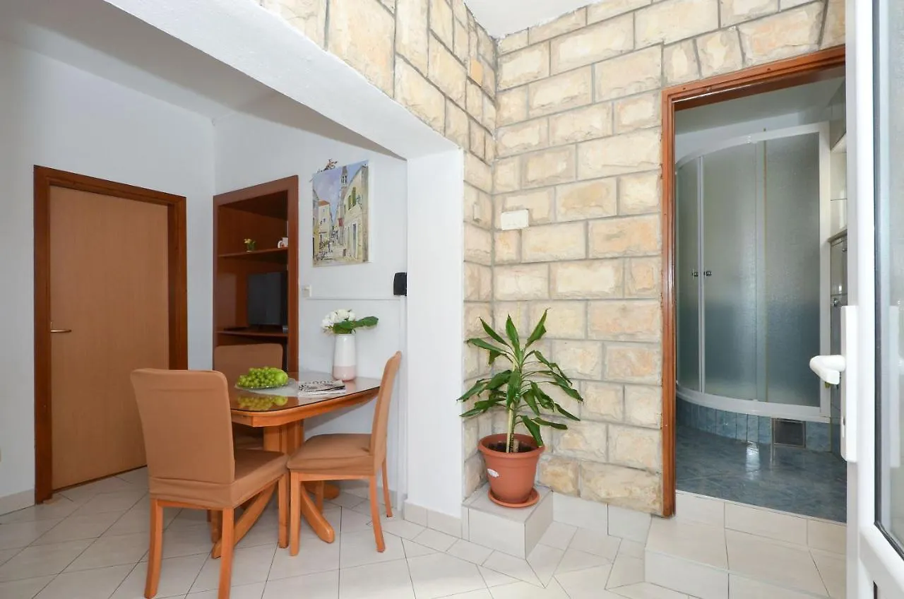 Apartments Pitesa Trogir