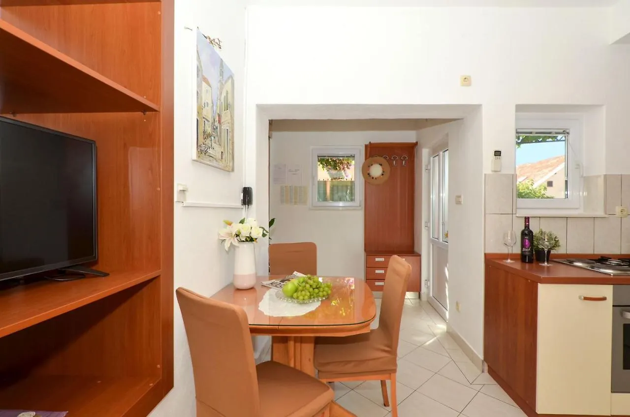 Apartments Pitesa Trogir