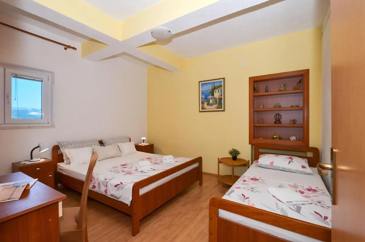 Apartments Pitesa Trogir