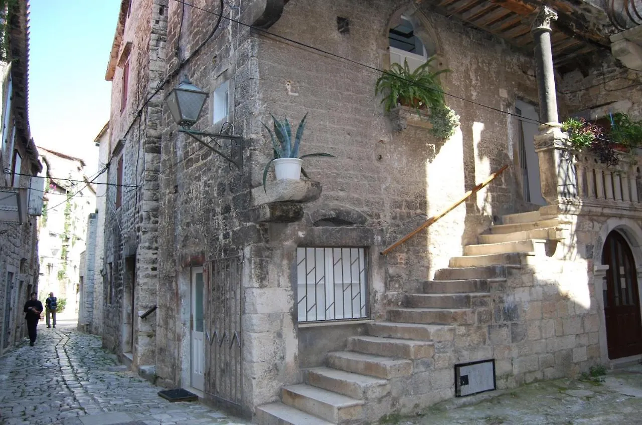 Apartments Pitesa Trogir