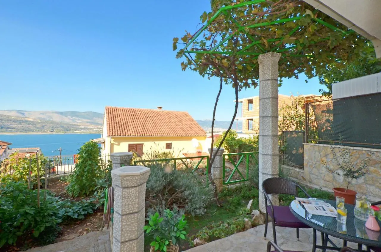Apartments Pitesa Trogir