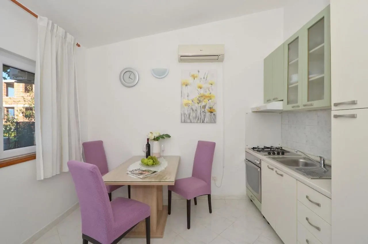 Apartments Pitesa Trogir Croatia