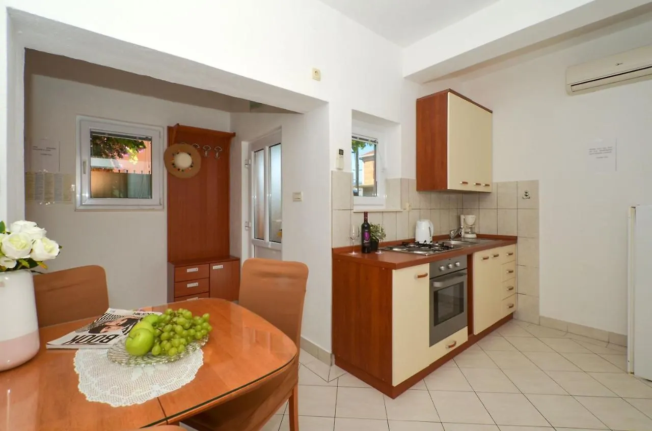 Apartments Pitesa Trogir