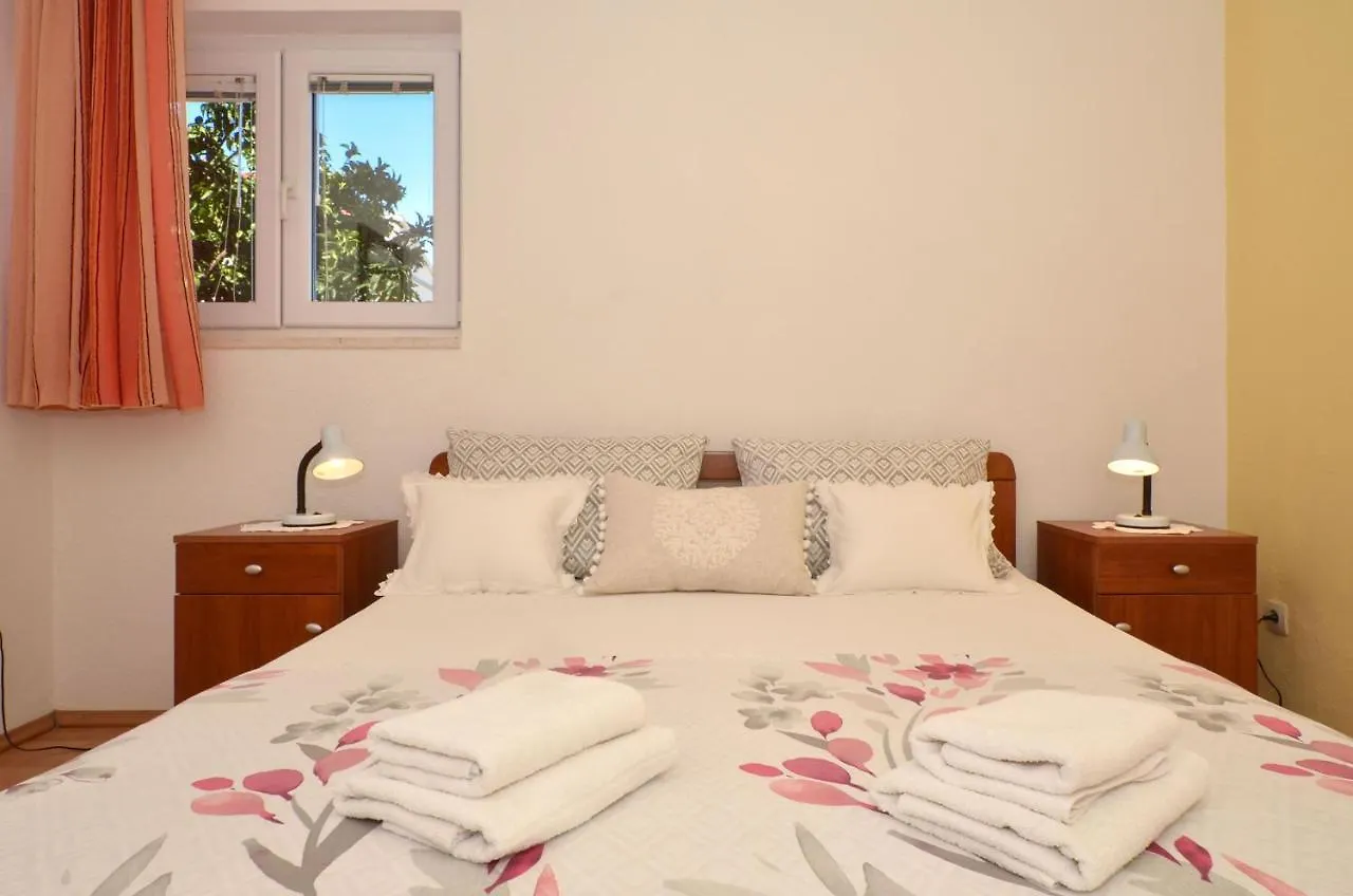 Apartments Pitesa Trogir