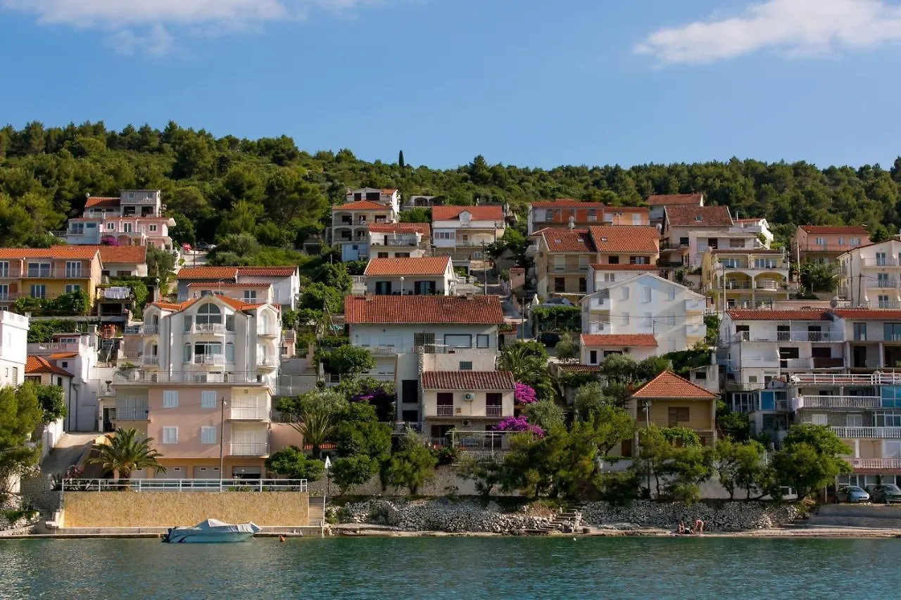 Apartments Pitesa Trogir