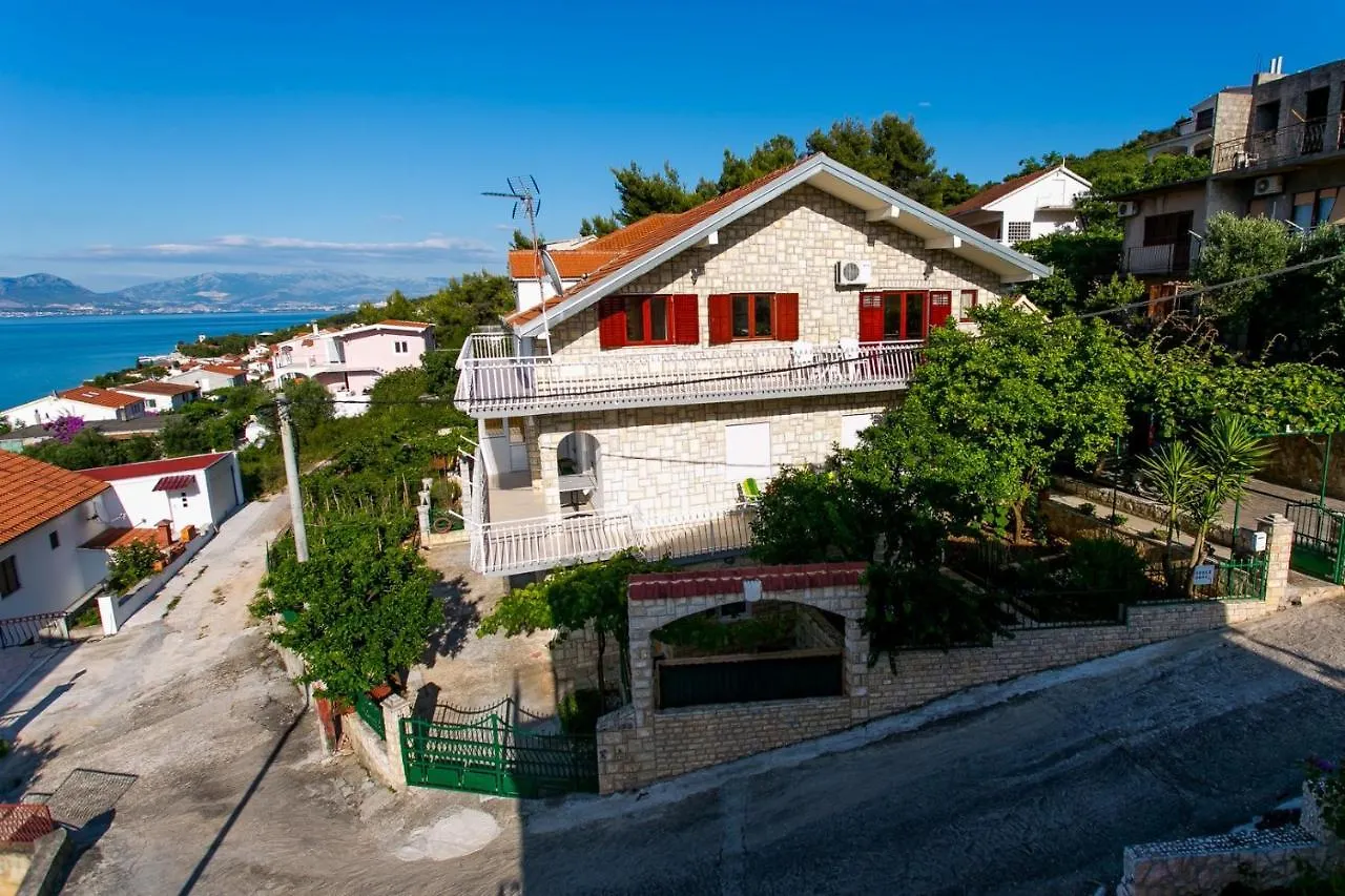 Apartments Pitesa Trogir Croatia