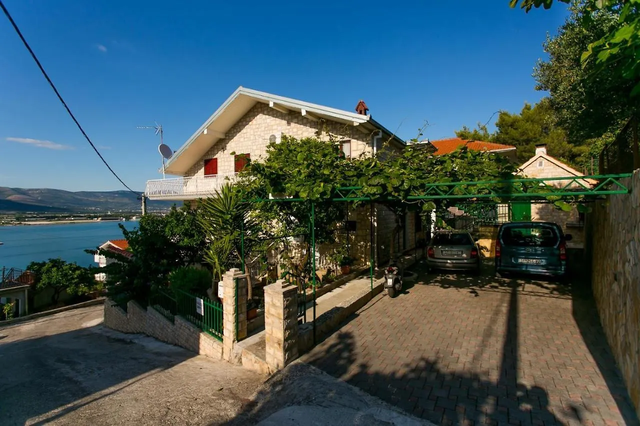 Apartments Pitesa Trogir 0*,  Croatia