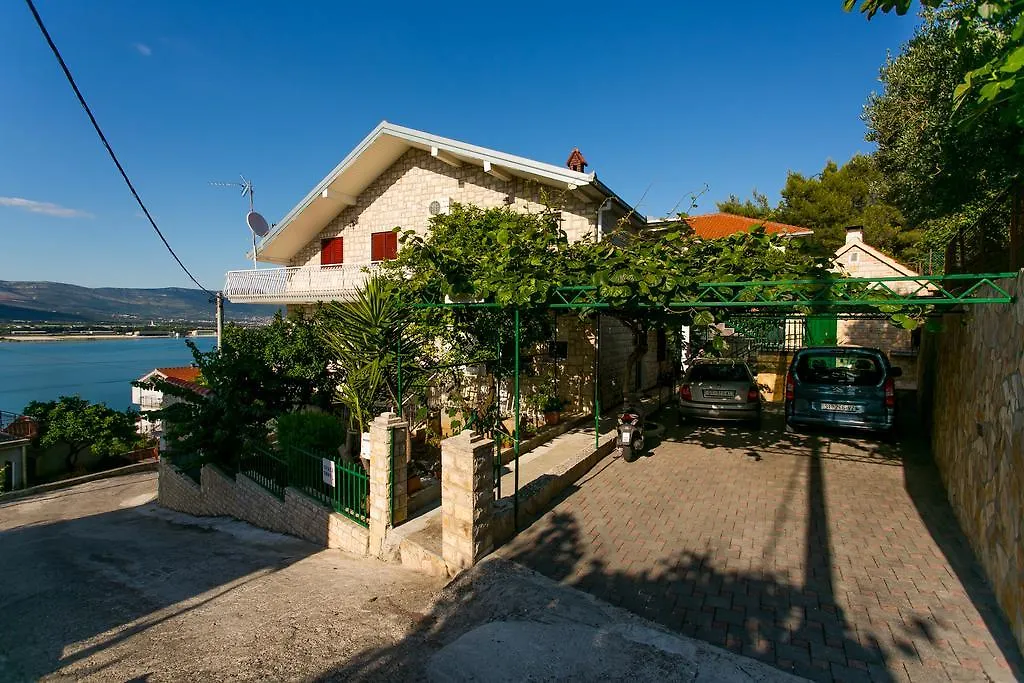 Apartments Pitesa Trogir